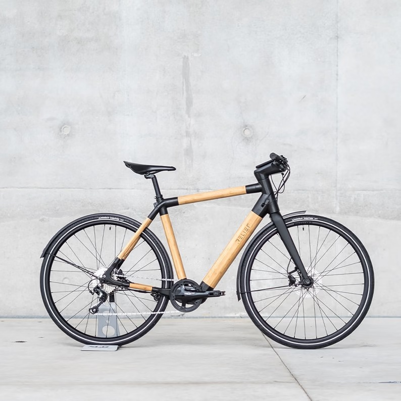 Vélo électrique en bambou relief