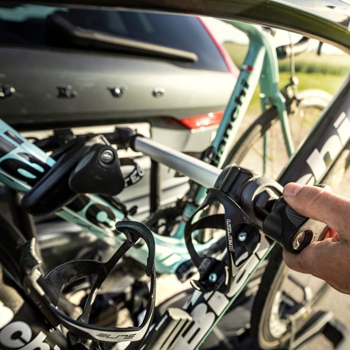 Porte vélo sur attelage Thule EasyFold XT F FIX4BIKE 2 Vélos – Image 6